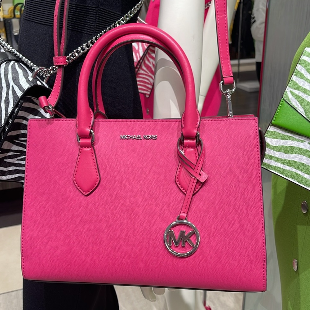 Michaela Kors Sheila Medium Faux Saffiano Leather Satchel
Dragonfruit
NWT - Picture 13 of 16